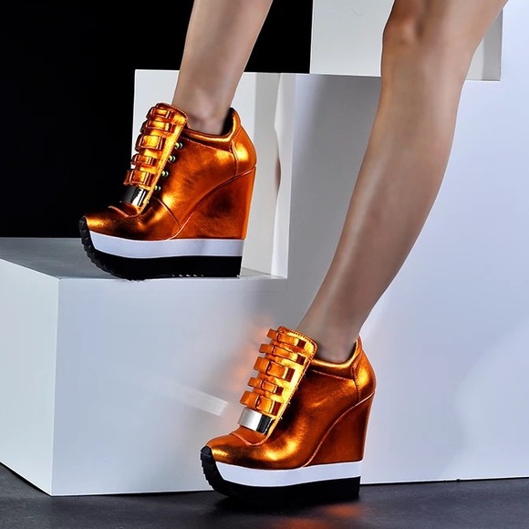 🎀 BE MAGIC 🎀 BEAUTIFUL LACE SHEER DESIGNER TRIBAL RHINESTONE GOLD LADY BEBE - Picture 9 of 16